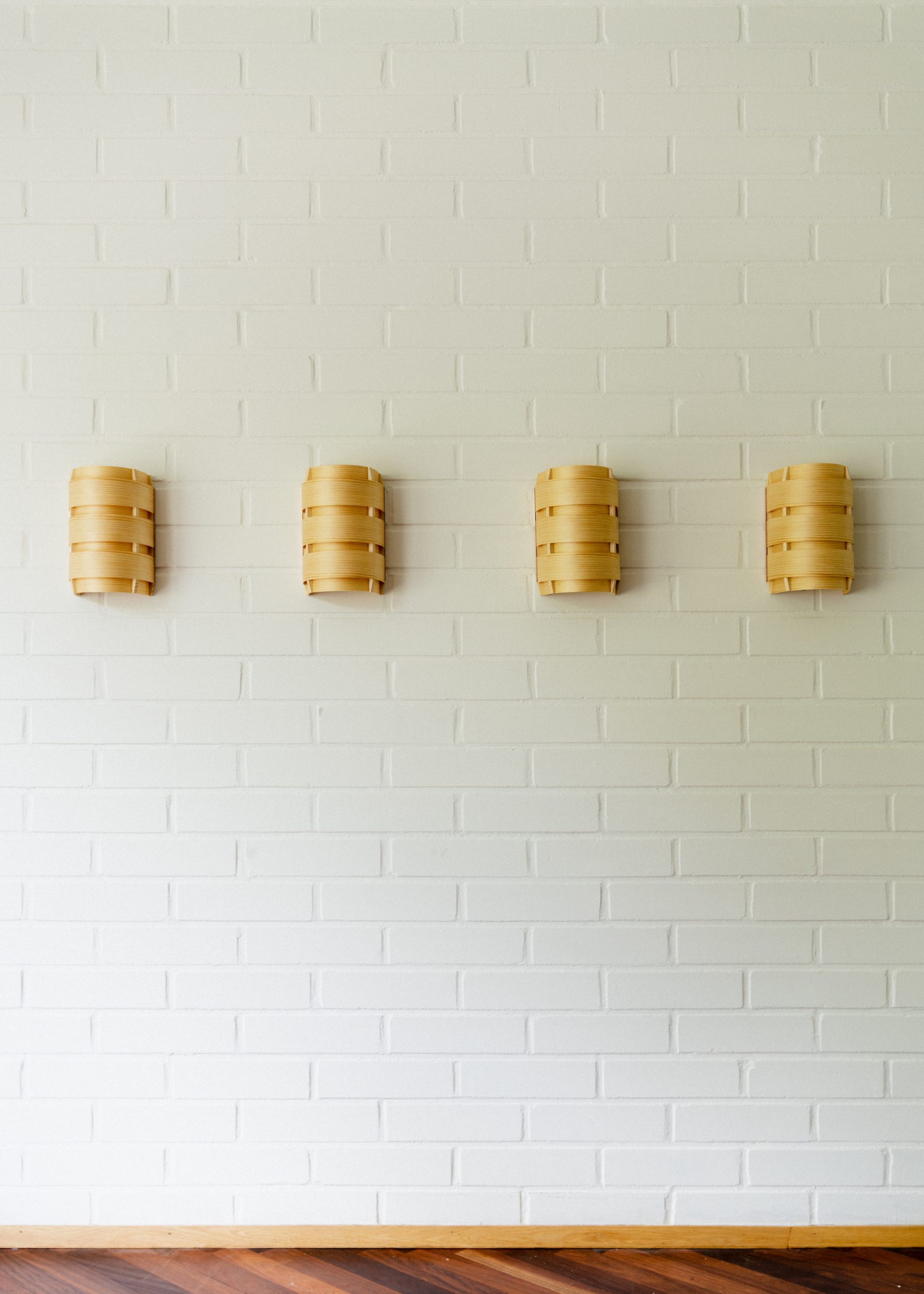 Wall lights made of pine